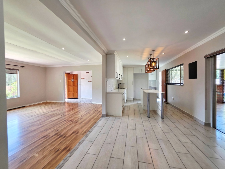 5 Bedroom Property for Sale in Pellissier Free State